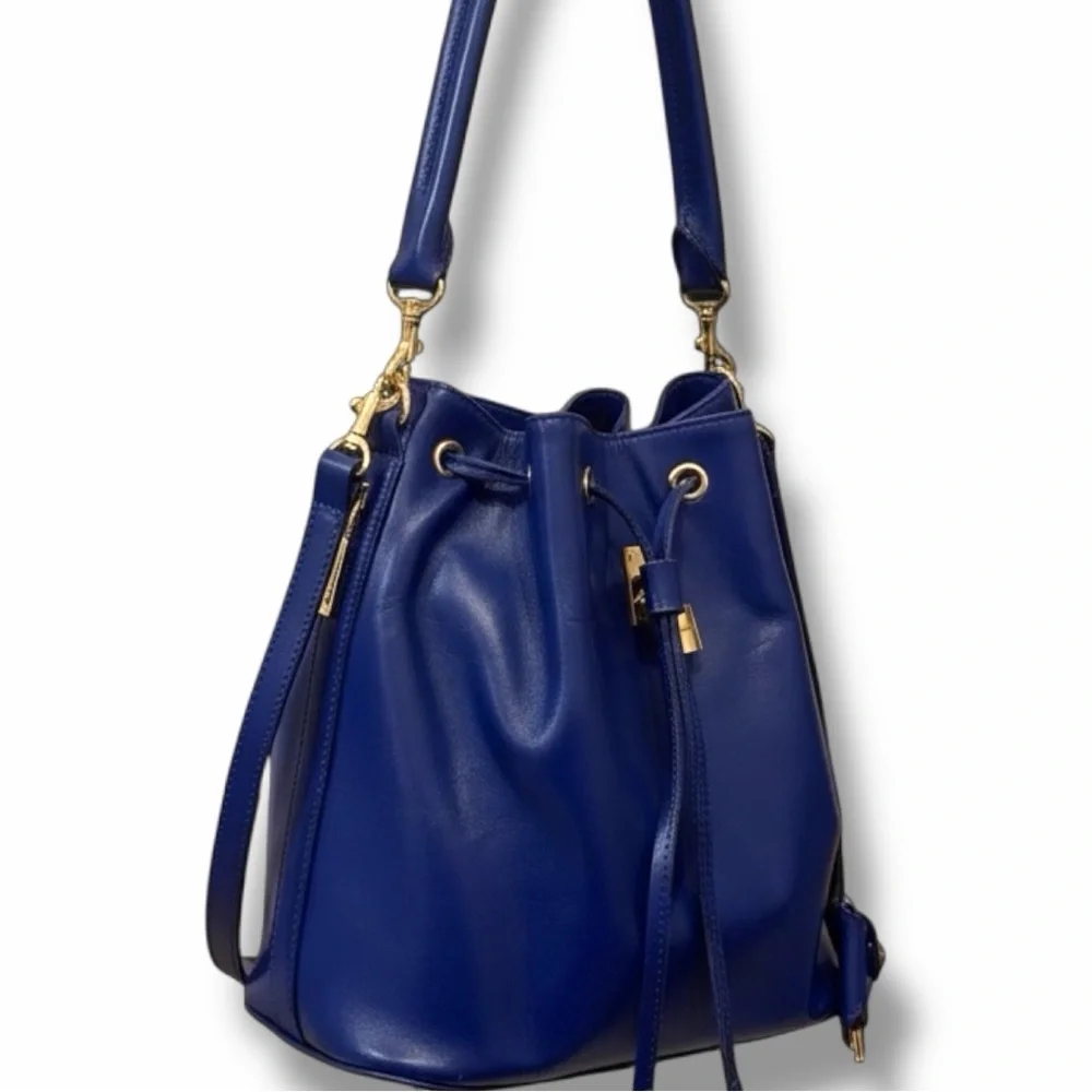 Samantha Thavasa Blue Leather Drawstring Bucket Bag Gold Hardware Crossbody - Picture 1 of 9